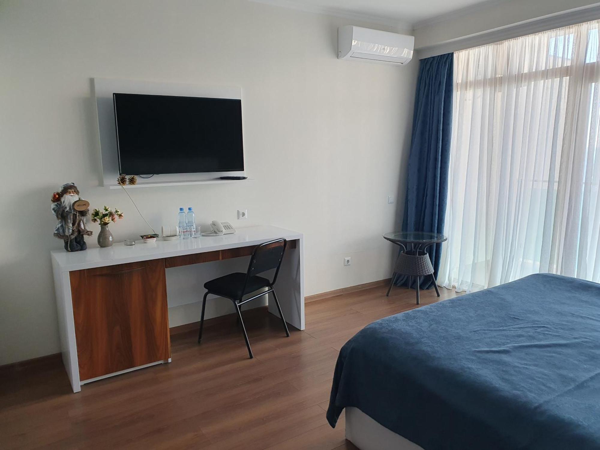 The Fresh Wave Hotel バトゥーミ 部屋 写真