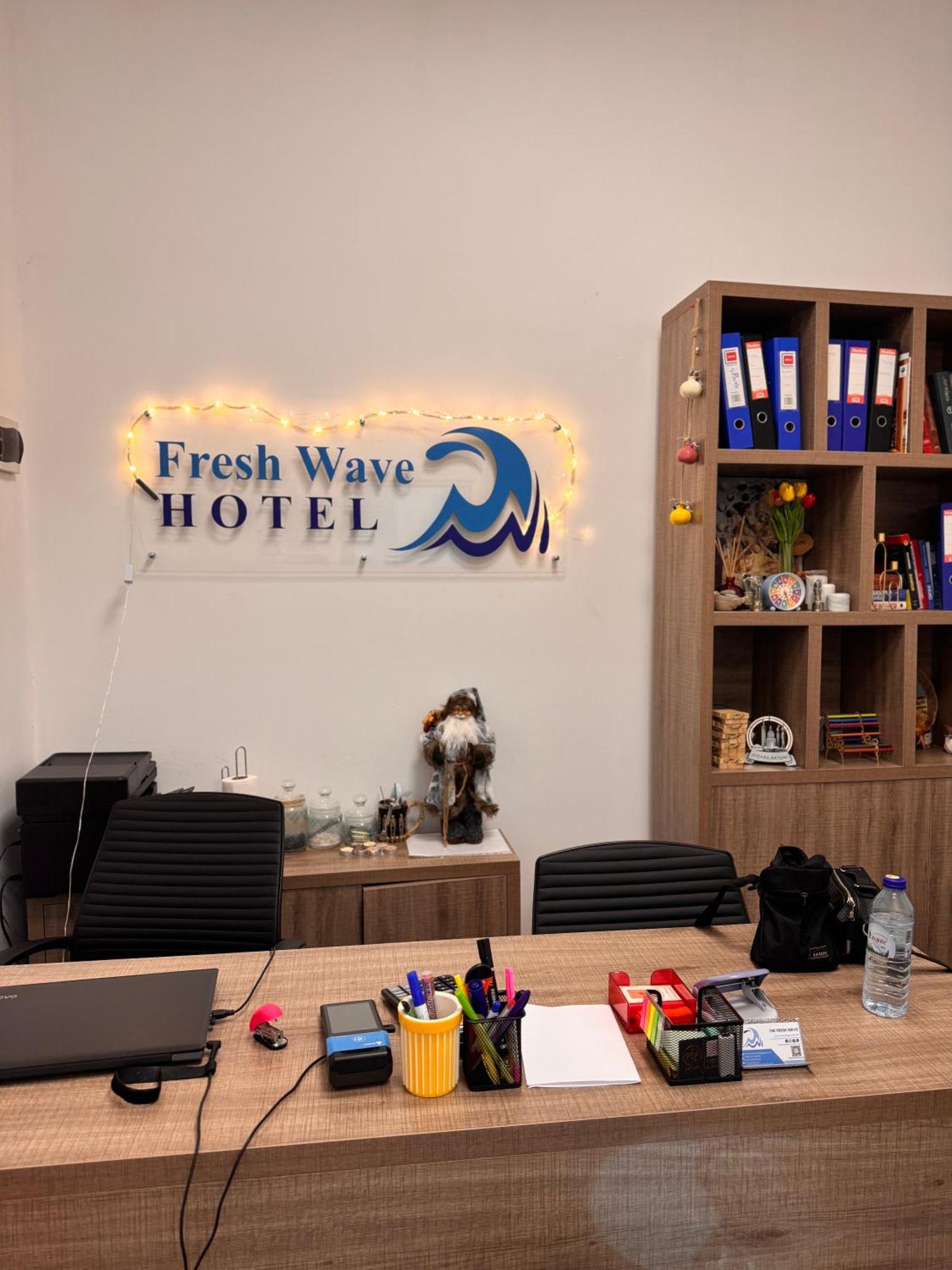 The Fresh Wave Hotel バトゥーミ エクステリア 写真